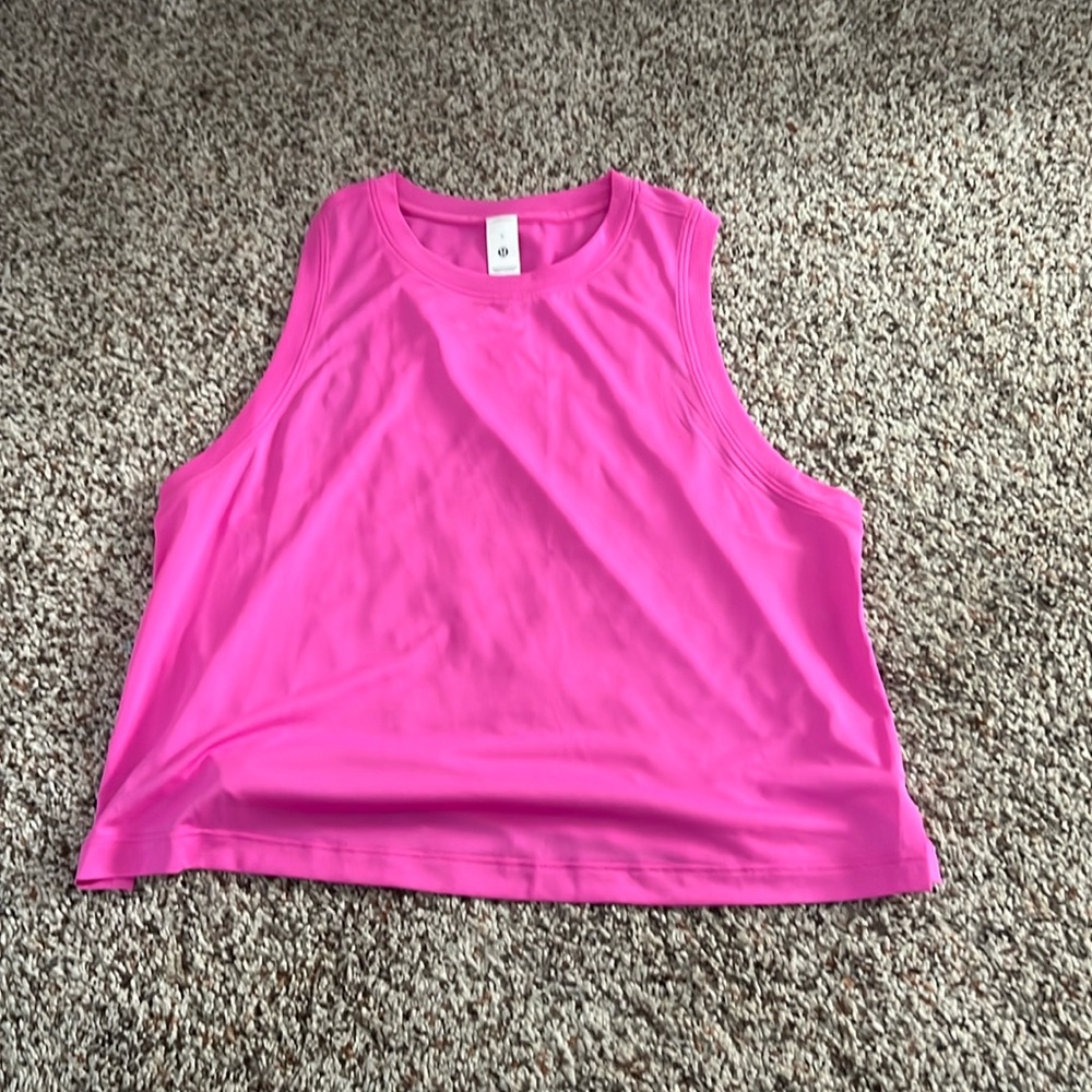 Lululemon cropped pink tank top size 6